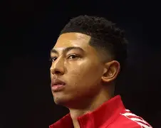 关于曼联后卫神勇救险，助球队成功保级，学习计划研究.的信息