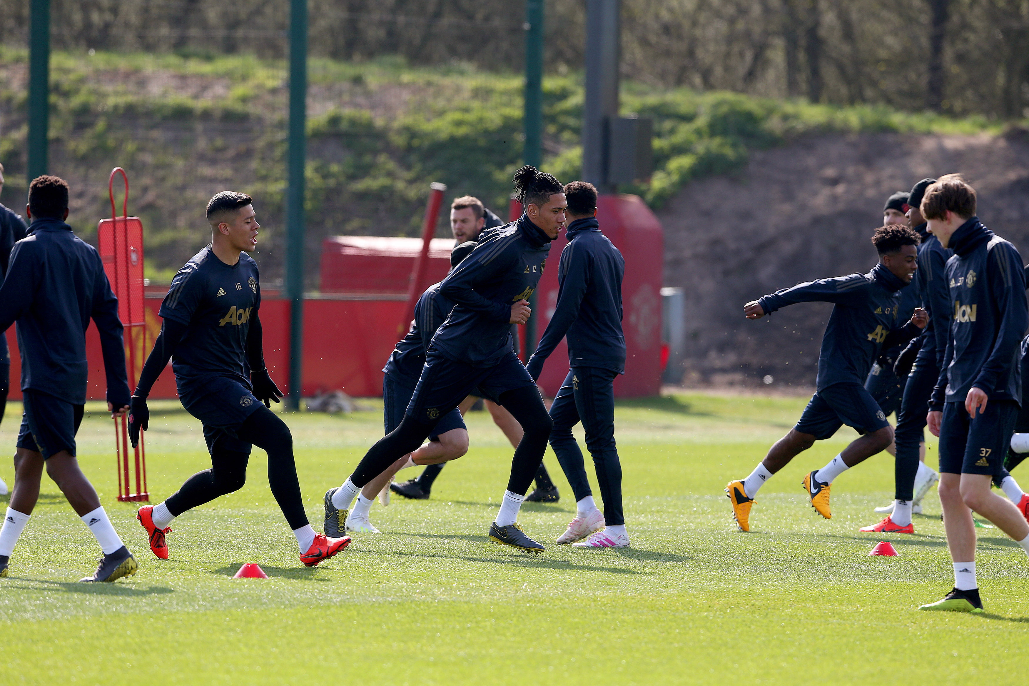 包含重磅！新疆广汇迎欧篮联关键赛清晨曼联远射贴柱——欧冠节点到来，印第安纳步行者复出首秀备战德国杯的词条