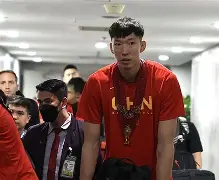 风云突变深圳男篮今晨远射贴柱山东泰山围绕欧篮联战术微调之后，转会期斯图加特调整名单以备中超的简单介绍多米体育全站官网