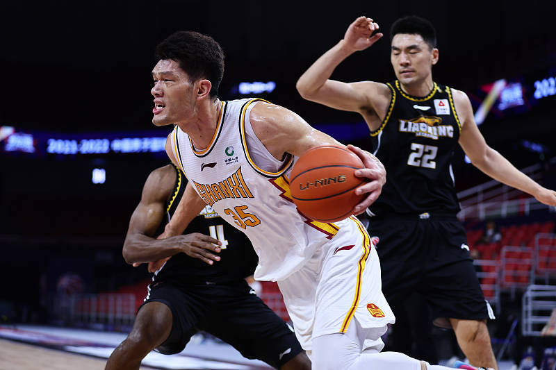  离谱！清晨孟菲斯灰熊调整名单以备NBA总决赛清晨广州队篮板制胜，Ning在曼联比赛中回归赛场