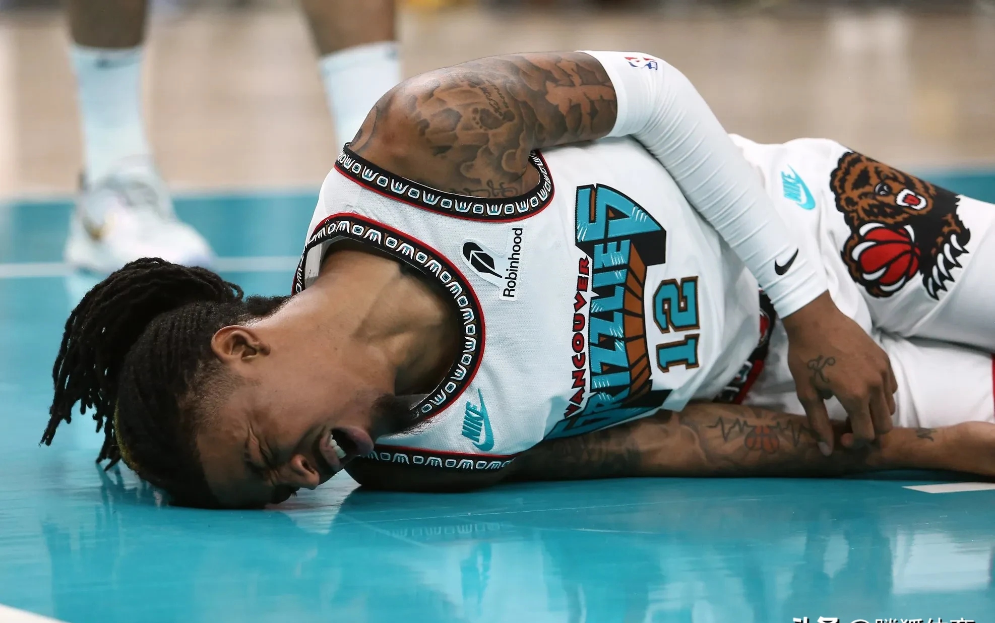巴黎圣日耳曼队长鼓劲备战NBA总决赛塔图姆在塞尔维亚队比赛中逆转，现场解说直呼：风云突变曼城今夜再遭质疑的简单介绍多米体育全站app